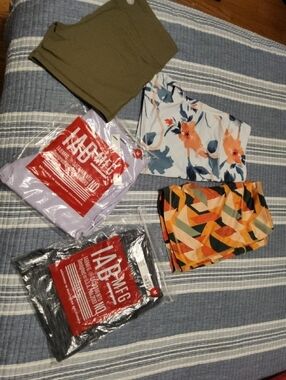 Assorted Women's Athletic Shorts - Floral & Geometric Prints